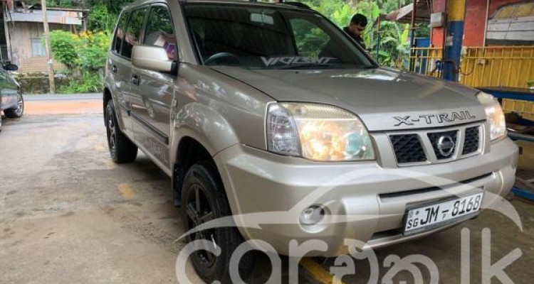 NISSAN X TRAIL 2004