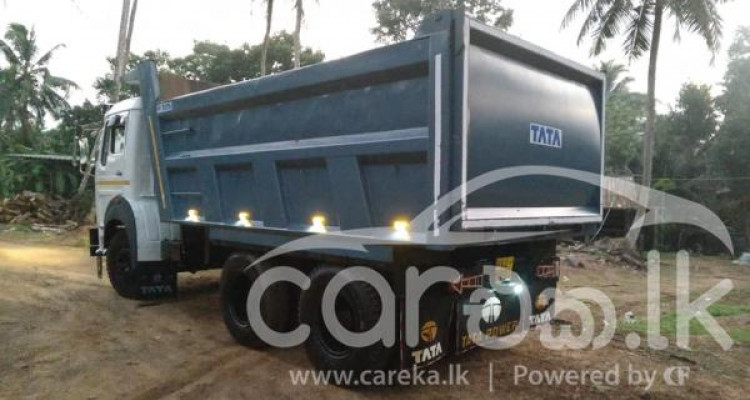 TATA TIPPER 2011