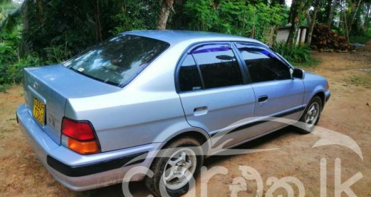 TOYOTA CORSA 1995
