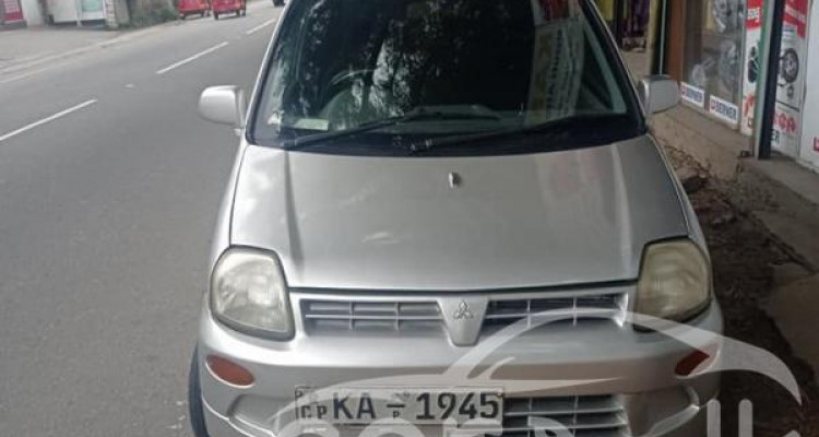 MITSUBISHI MINICA 2001