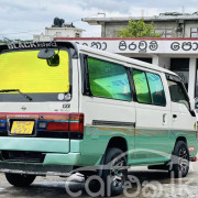 NISSAN CARAVAN 1989