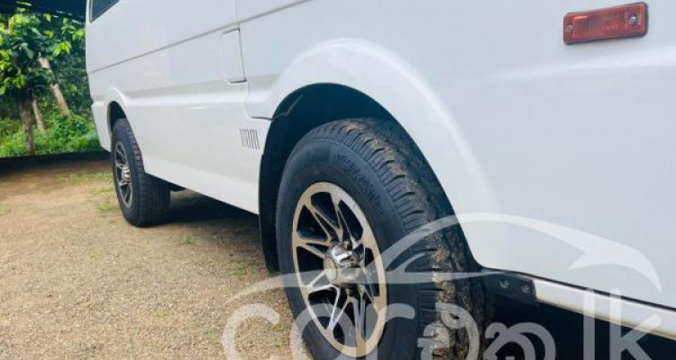 MAZDA BONGO 2007