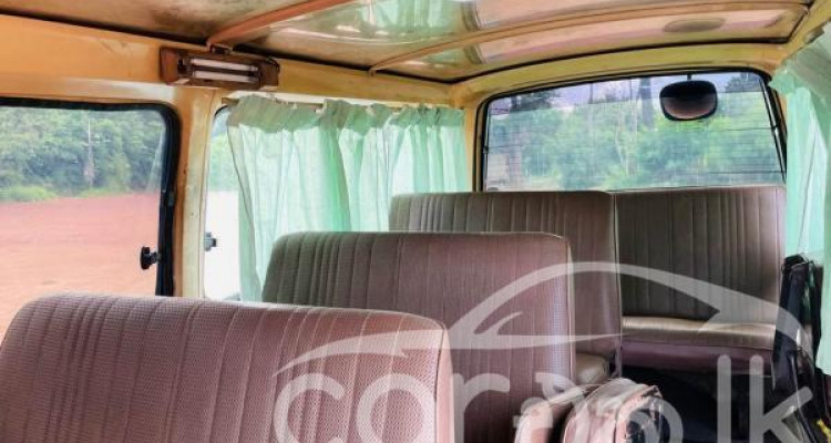 TOYOTA HIACE 1989