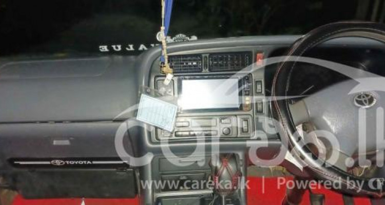 TOYOTA DOLPHIN 2001