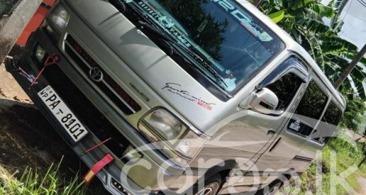 TOYOTA DOLPHIN 2001