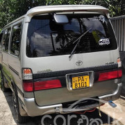 TOYOTA DOLPHIN 2001