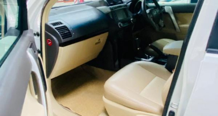 TOYOTA LAND CRUISER PRADO 2016