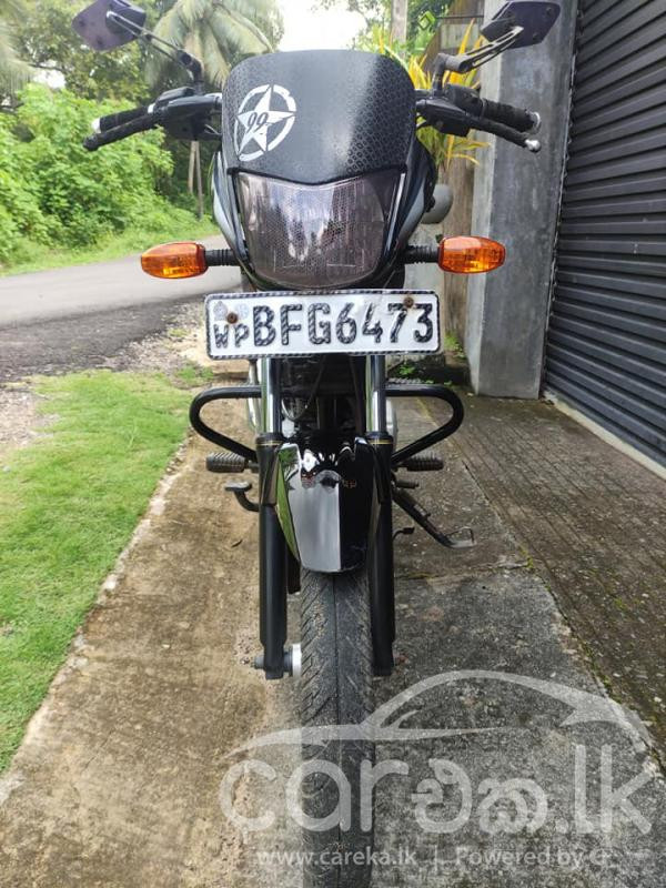 BAJAJ PLATINA 2017