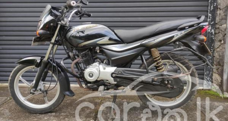 BAJAJ PLATINA 2017