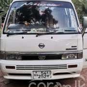 NISSAN CARAVAN 1989