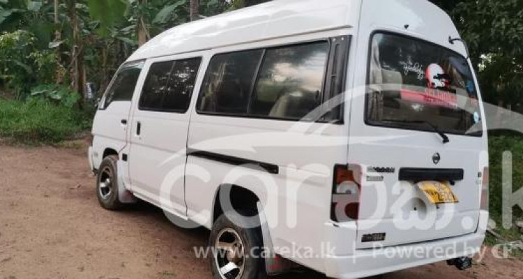 NISSAN CARAVAN 1989