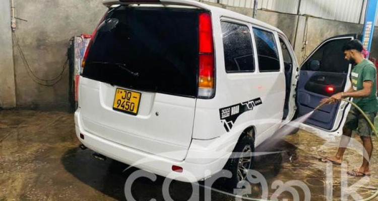 TOYOTA NOAH KR42 1999