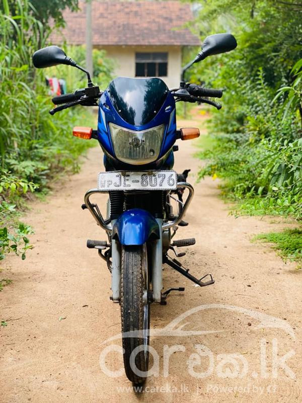 BAJAJ CALIBER 2004