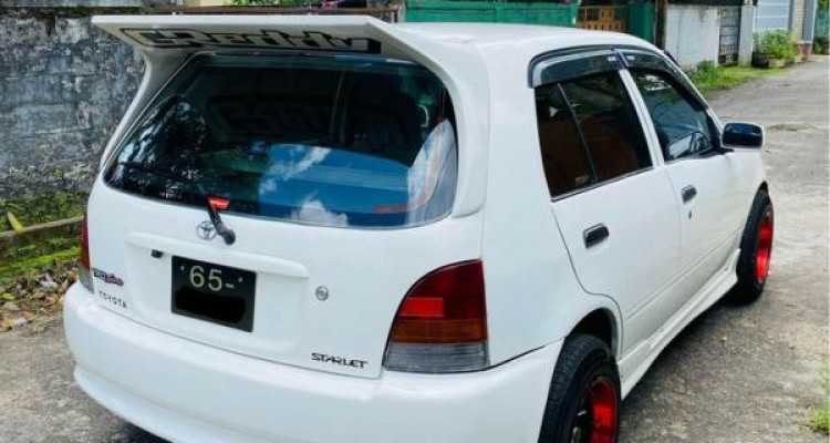 TOYOTA STARLET 1997