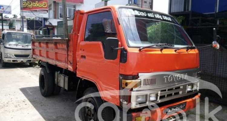 HINO LORRY 1991