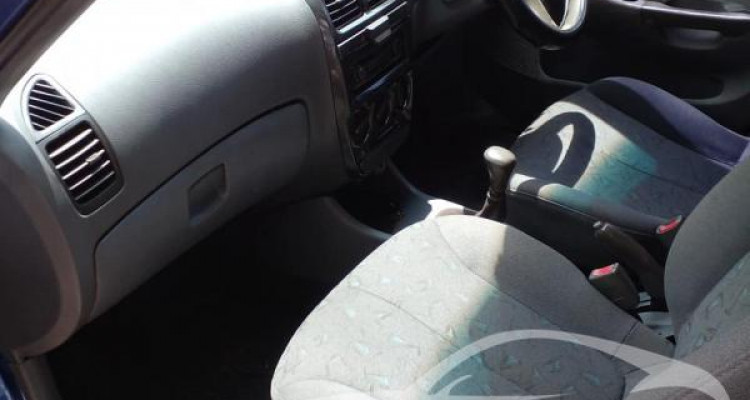 HYUNDAI ACCENT 2001