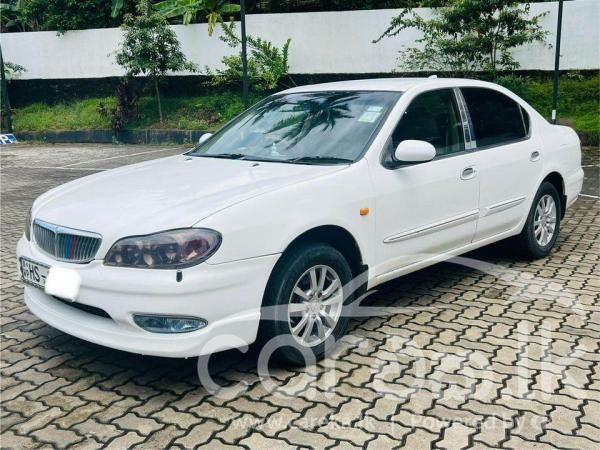 NISSAN CEFIRO 2000