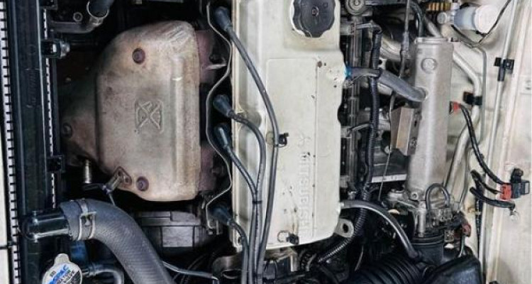 MITSUBISHI LANCER CK1 1999