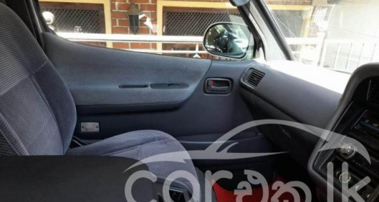 TOYOTA HIACE LH112 1995