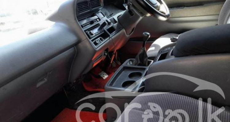 TOYOTA HIACE LH112 1995