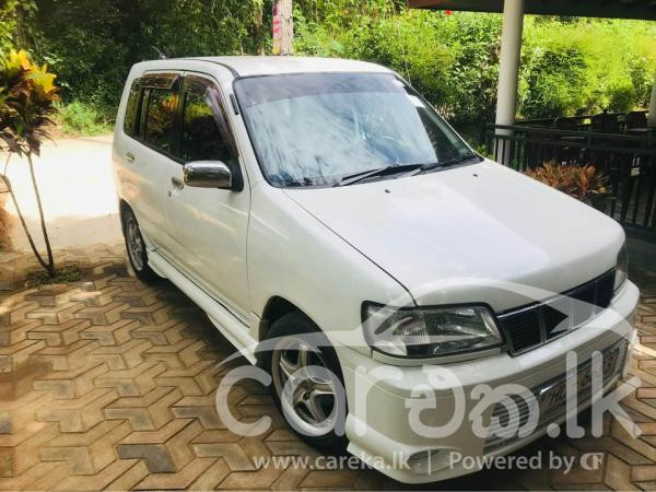 NISSAN CUBE 2000