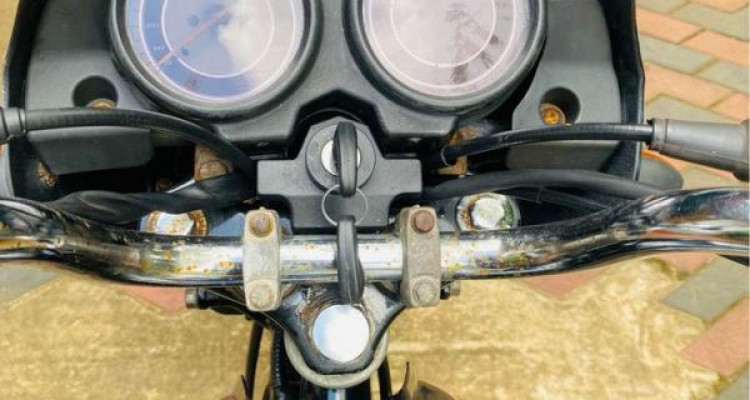 BAJAJ PLATINA 2016