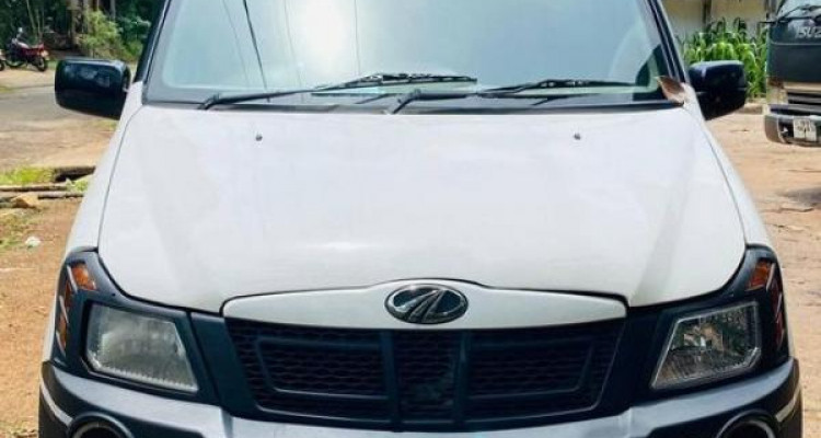 MAHINDRA GENIO 2015