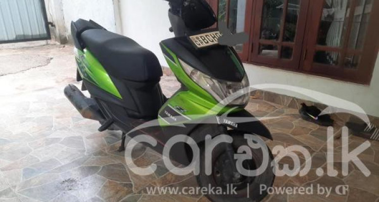 YAMAHA RAY Z 2015