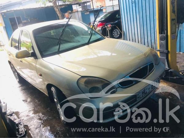DAEWOO NUBIRA 2000