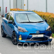 TOYOTA AQUA 2012