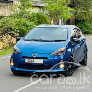 TOYOTA AQUA 2012