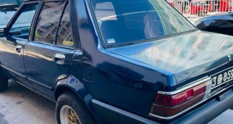 MAZDA 323 1985