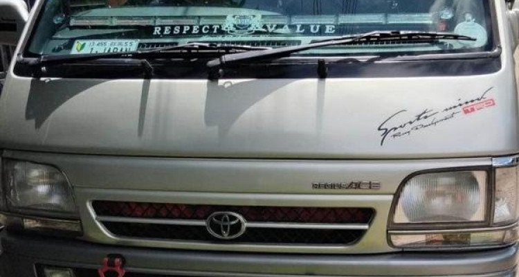 TOYOTA DOLPHIN 2001