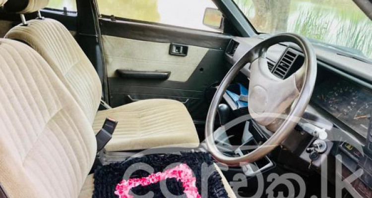 NISSAN SUNNY 1989