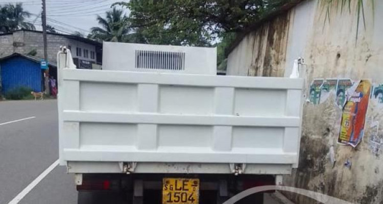 MITSUBISHI CANTER 2003