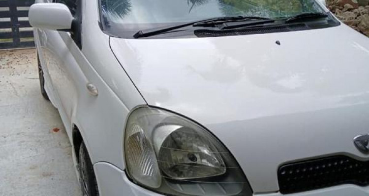 TOYOTA VITZ 1999