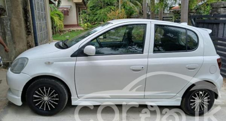 TOYOTA VITZ 1999