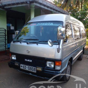 TOYOTA HIACE 1989