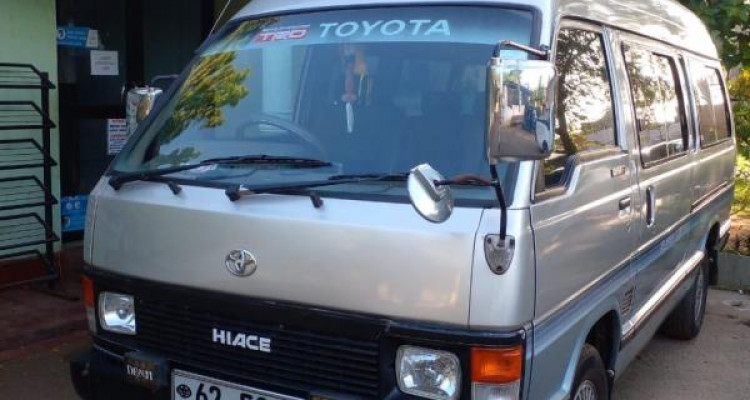 TOYOTA HIACE 1989