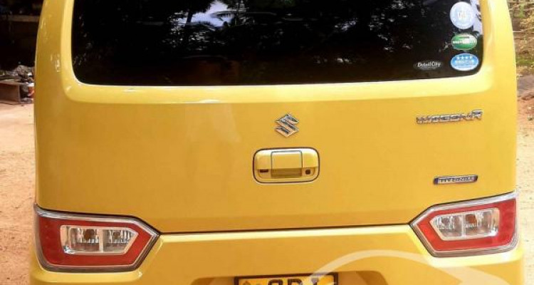 SUZUKI WAGON R FX 2017