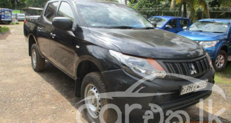 MITSUBISHI L200 2016