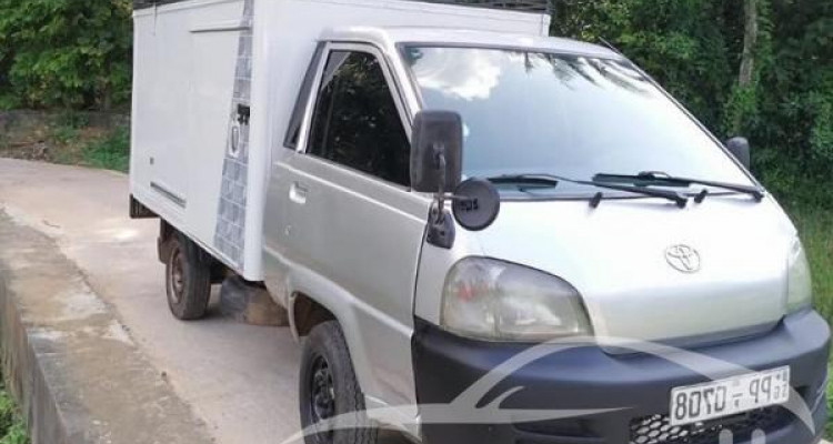 TOYOTA TOWNACE 2002