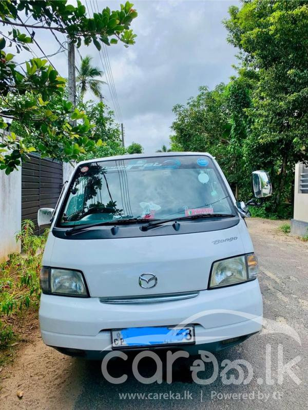 MAZDA BONGO 2000