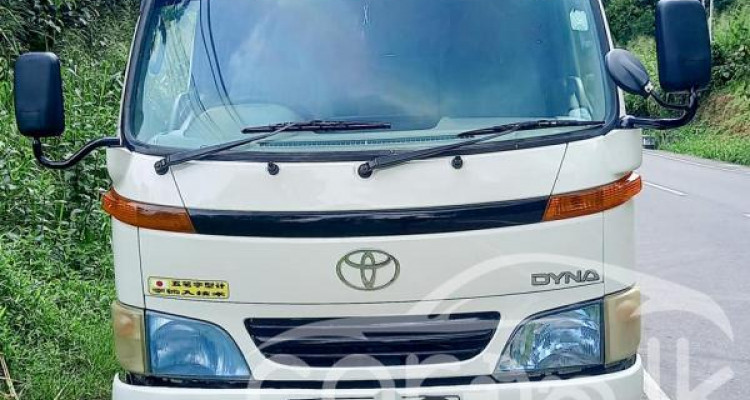 TOYOTA DYNA 2000