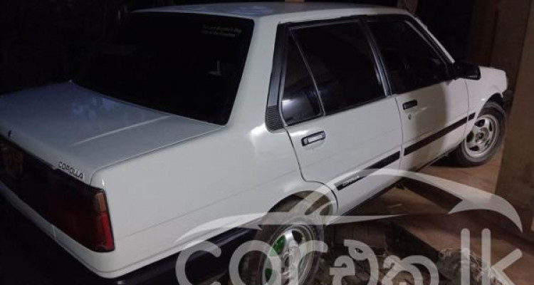 TOYOTA COROLLA AE80 1985