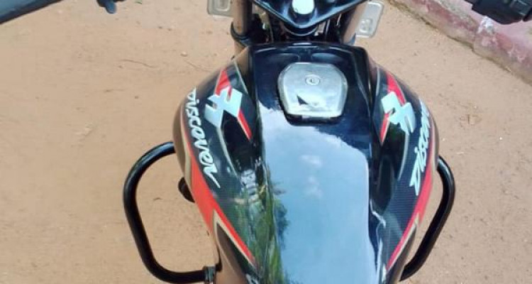 BAJAJ DISCOVER 135 2005