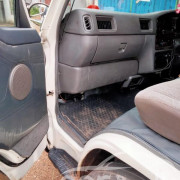 NISSAN CARAVAN 2000