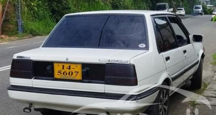 TOYOTA COROLLA AE80 1983