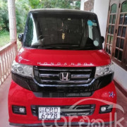 HONDA N-BOX 2017