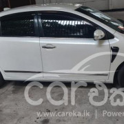TOYOTA PREMIO 2012